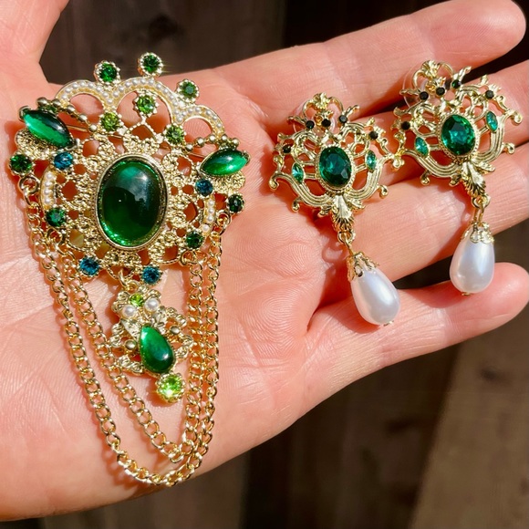 Large Rhinestone Green Brooch Earrings 3 pcs set Vintage Style Brooch Earrings - Picture 3 of 8